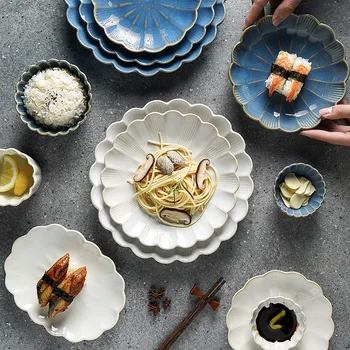 Japoniški indai Keraminiai balti mėlyni vakarienės lėkštės patiekalai Ryžių ramekino padažo dubuo Mikrobangų krosnelė Saugus salotų dubuo Makaronų dubuo