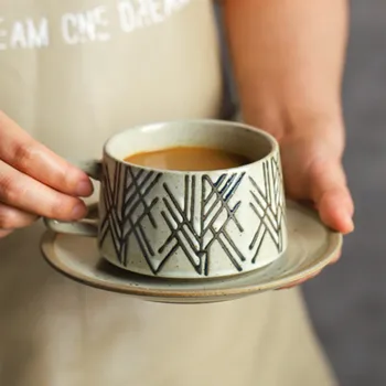 250ml keraminis puodelis Japoniškas senovinis kavos puodelis ir lėkštės komplekto rankena Pusryčių puodelis Namų dekoras Geriausia dovana draugams
