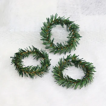 12Vnt Kalėdinės dekoracijos servetėlių žiedai PVC Dirbtinė pušies adata Žalia servetėlių laikiklis Žiedai Kalėdų vakarėlio stalo dekoravimas